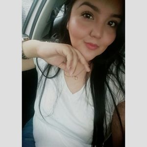 Meet your Posher, Yaneth